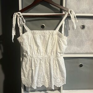 Medium white American eagle tank